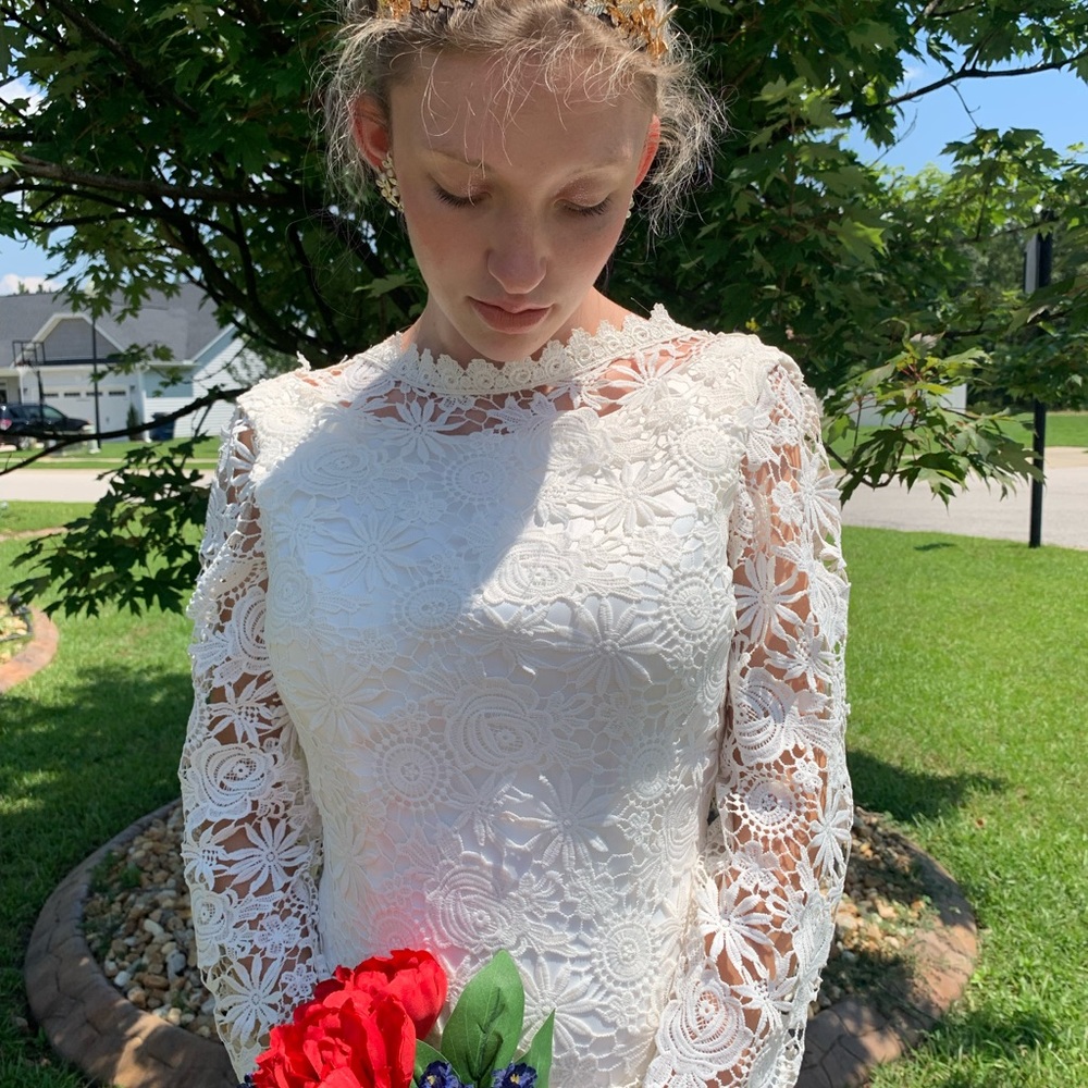 Vintage Cream Lace Wedding Dress Gem